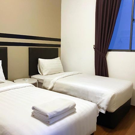 Amerin Mall & Suites Сері-Кембанган Екстер'єр фото